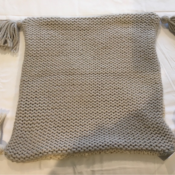 Pottery Barn pillow cover - Picture 2 of 4